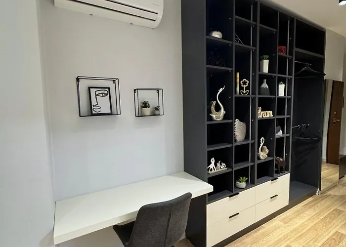 Апартаменты Center Of - Тирана