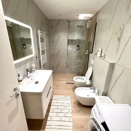 Center Of - Apartment *